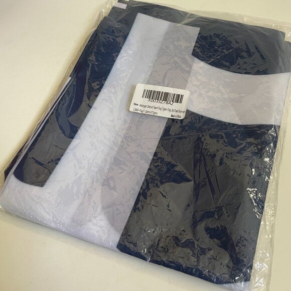 Detroit Tigers Team Flag - Picture 4 of 5